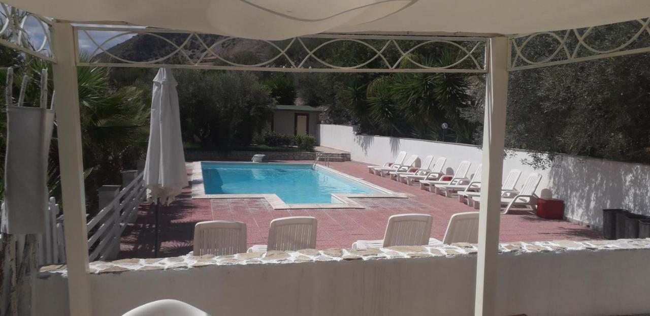 "San Placido Green House" Villa Con Piscina Castel di Iudica Bagian luar foto